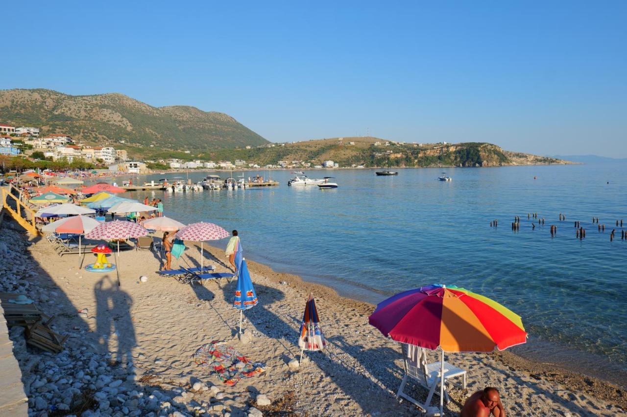 Royal 1967 Bed and Breakfast Himare Buitenkant foto