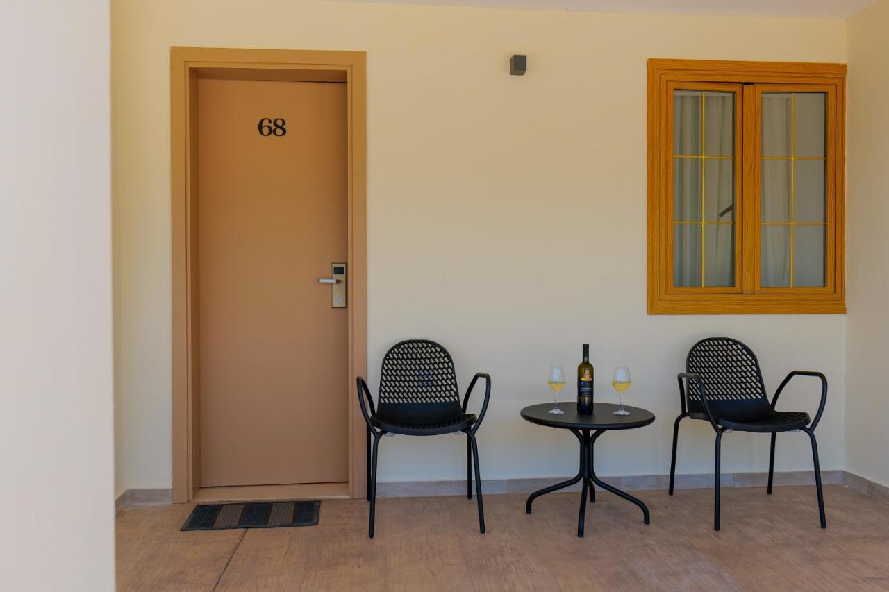 Royal 1967 Bed and Breakfast Himare Buitenkant foto