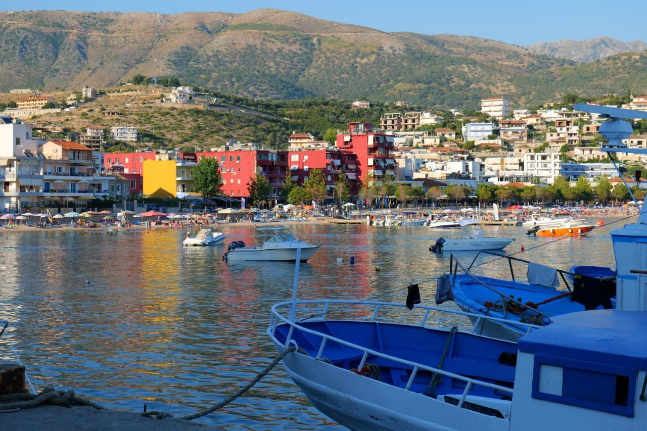 Royal 1967 Bed and Breakfast Himare Buitenkant foto