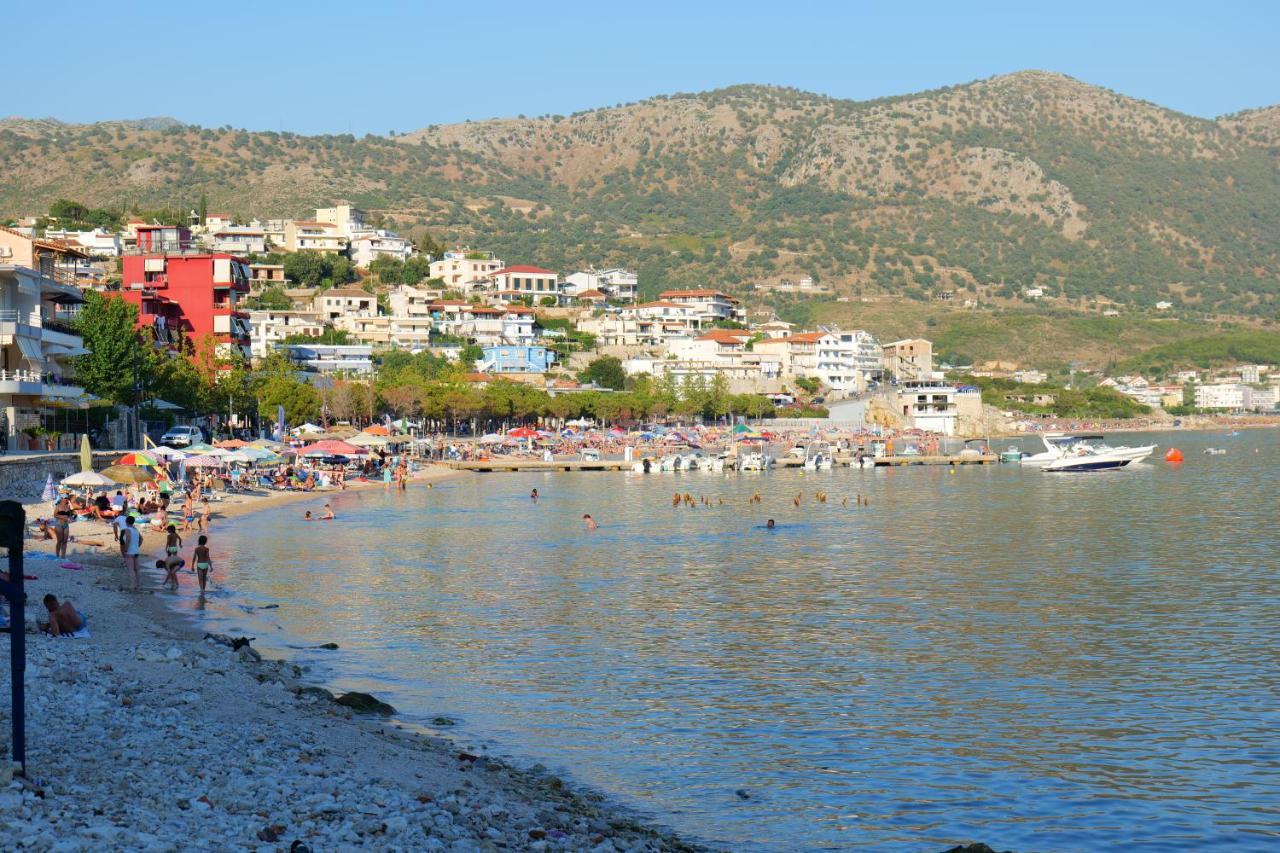 Royal 1967 Bed and Breakfast Himare Buitenkant foto