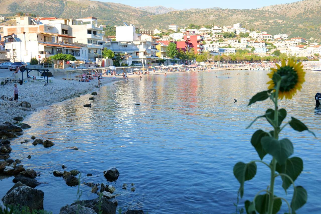 Royal 1967 Bed and Breakfast Himare Buitenkant foto