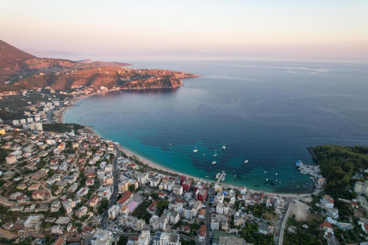 Royal 1967 Bed and Breakfast Himare Buitenkant foto