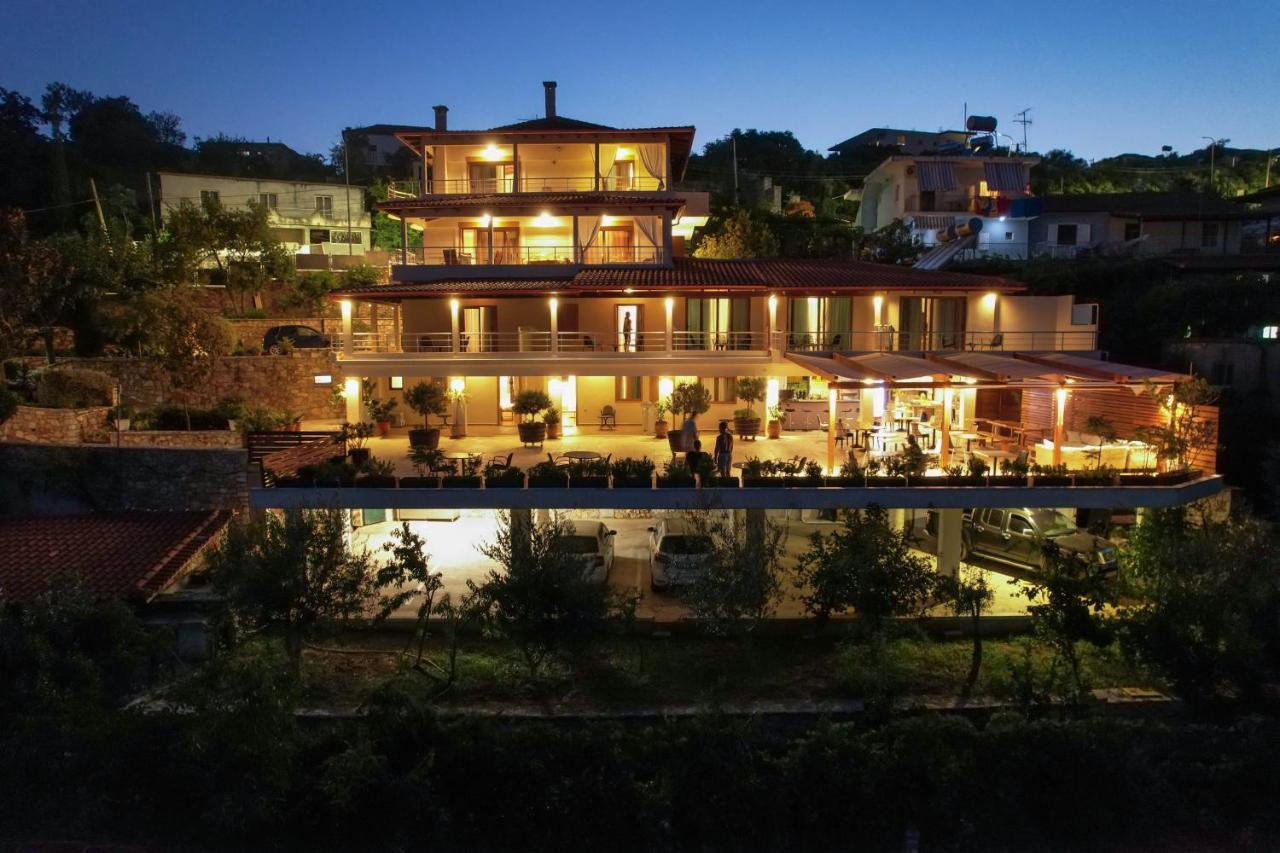 Royal 1967 Bed and Breakfast Himare Buitenkant foto