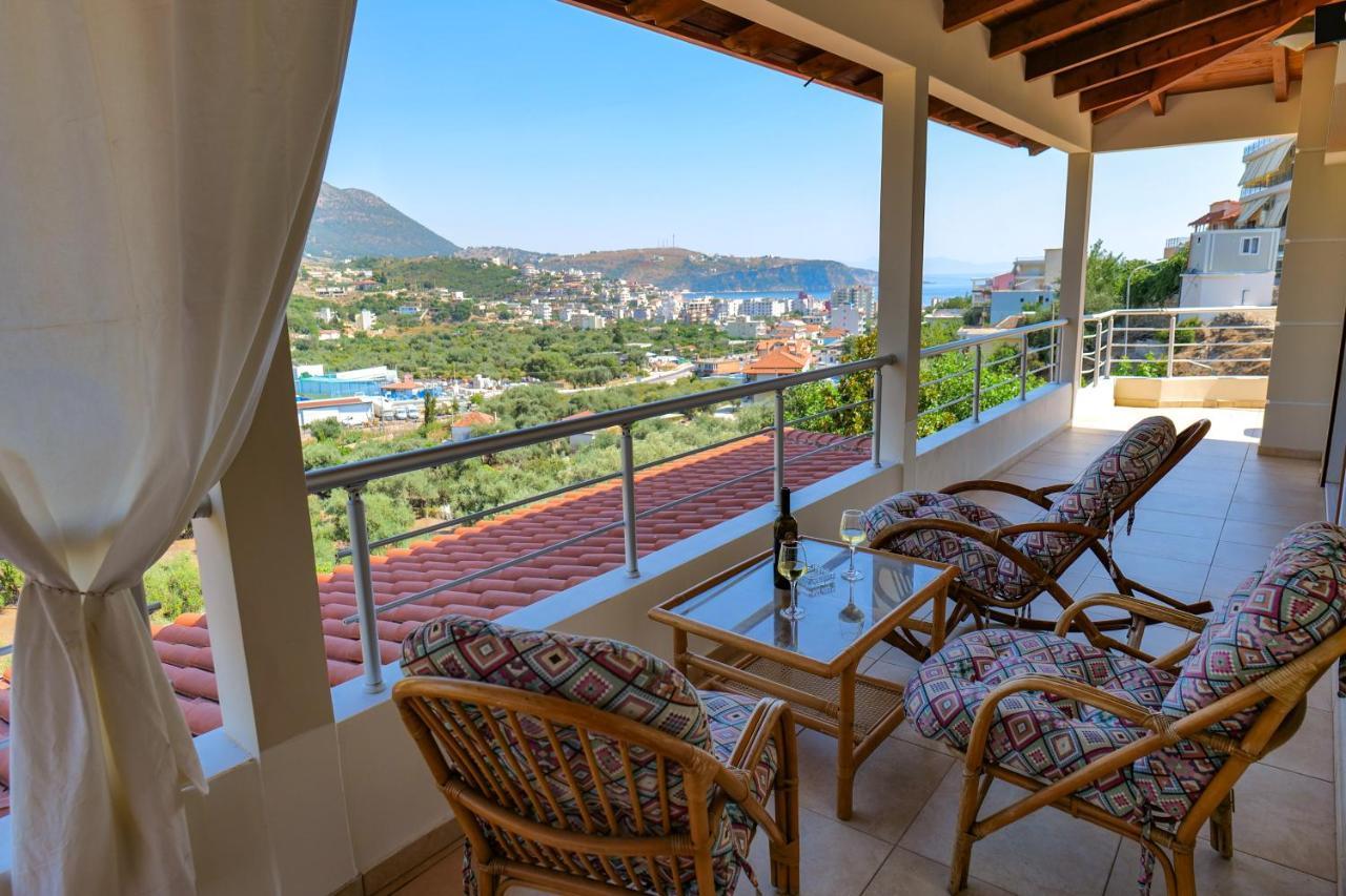 Royal 1967 Bed and Breakfast Himare Buitenkant foto