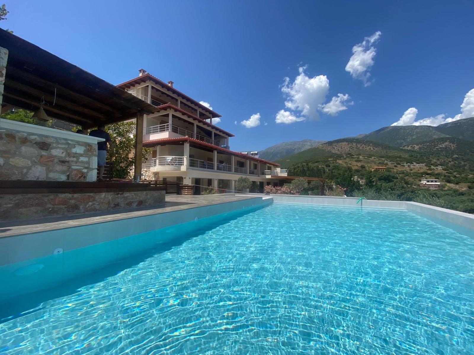 Royal 1967 Bed and Breakfast Himare Buitenkant foto
