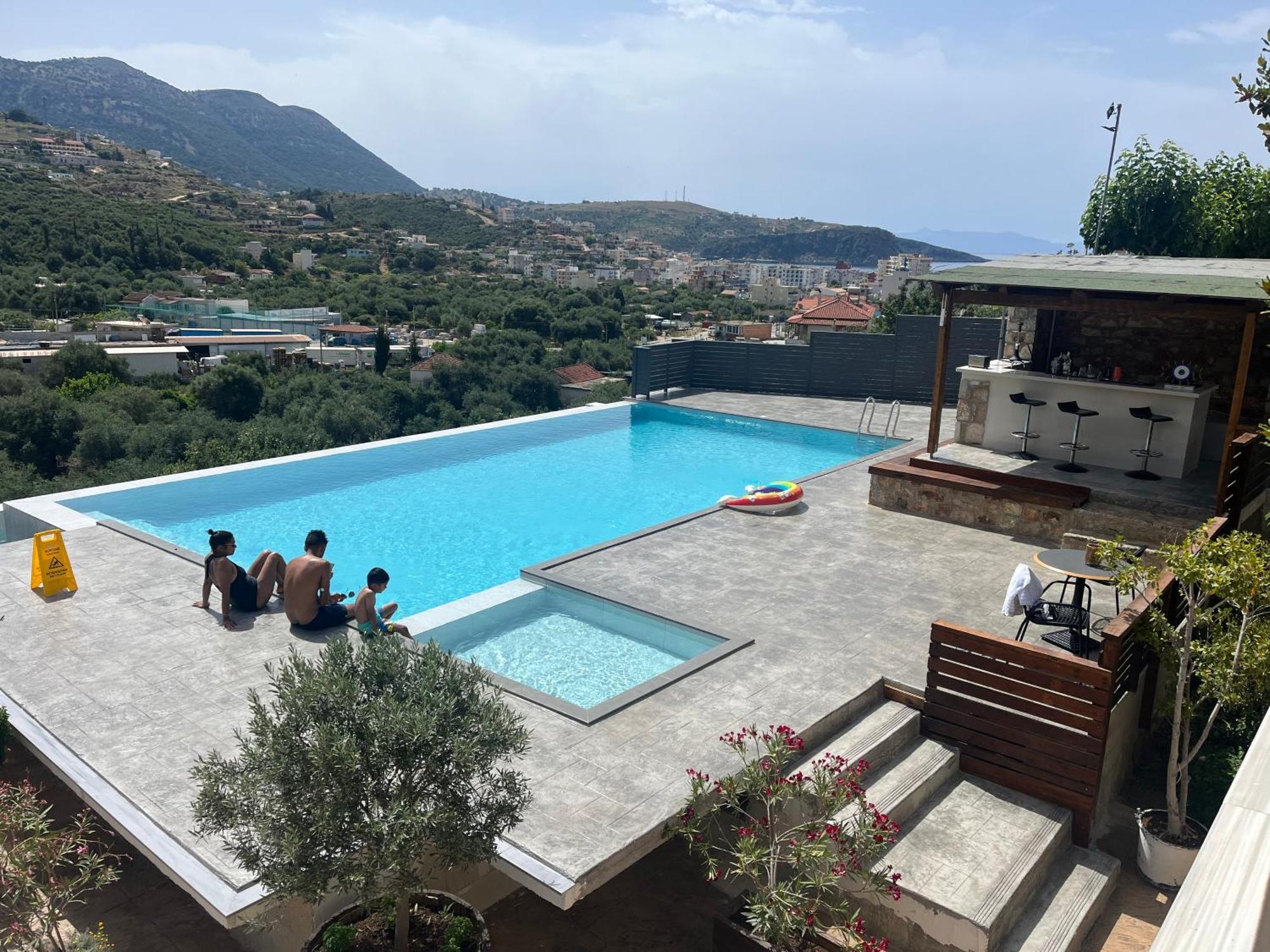 Royal 1967 Bed and Breakfast Himare Buitenkant foto