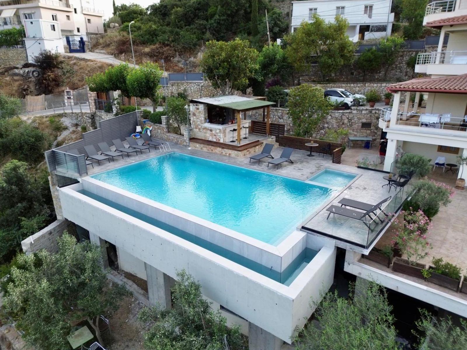 Royal 1967 Bed and Breakfast Himare Buitenkant foto