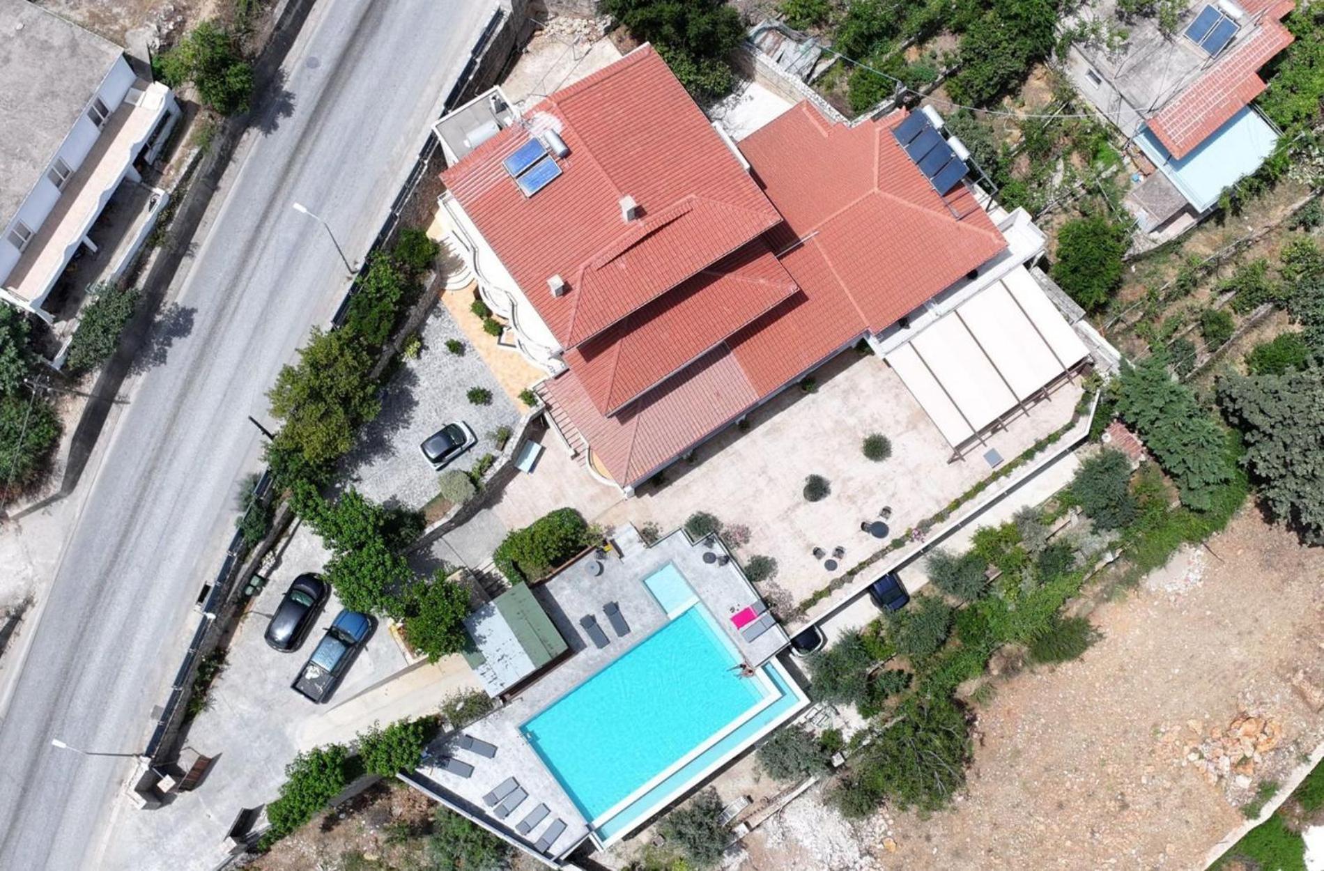 Royal 1967 Bed and Breakfast Himare Buitenkant foto