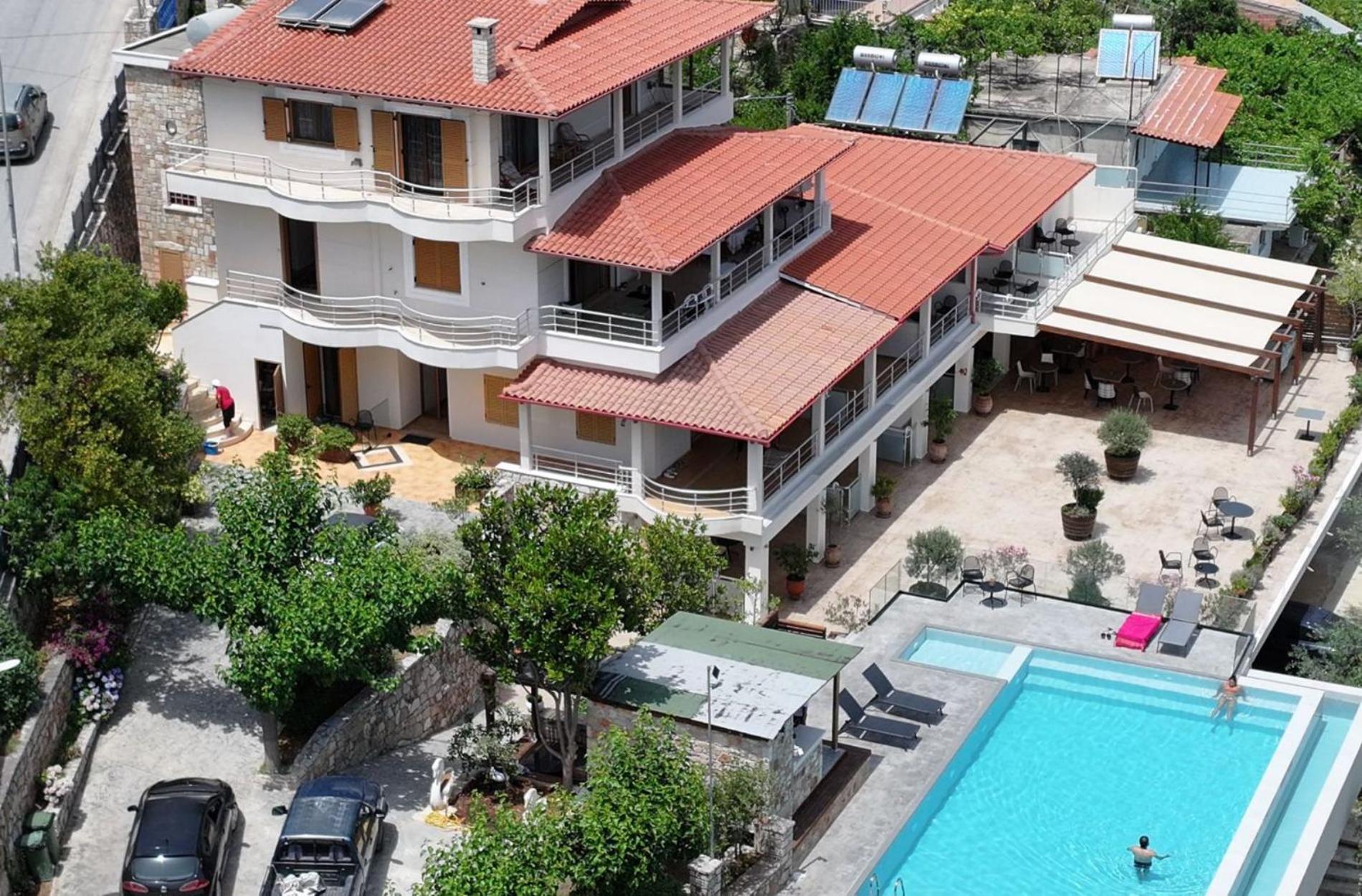 Royal 1967 Bed and Breakfast Himare Buitenkant foto